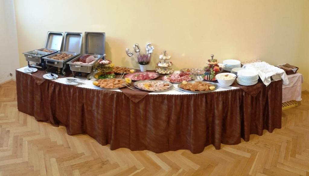 Jevíčko Hotel Morava מראה חיצוני תמונה