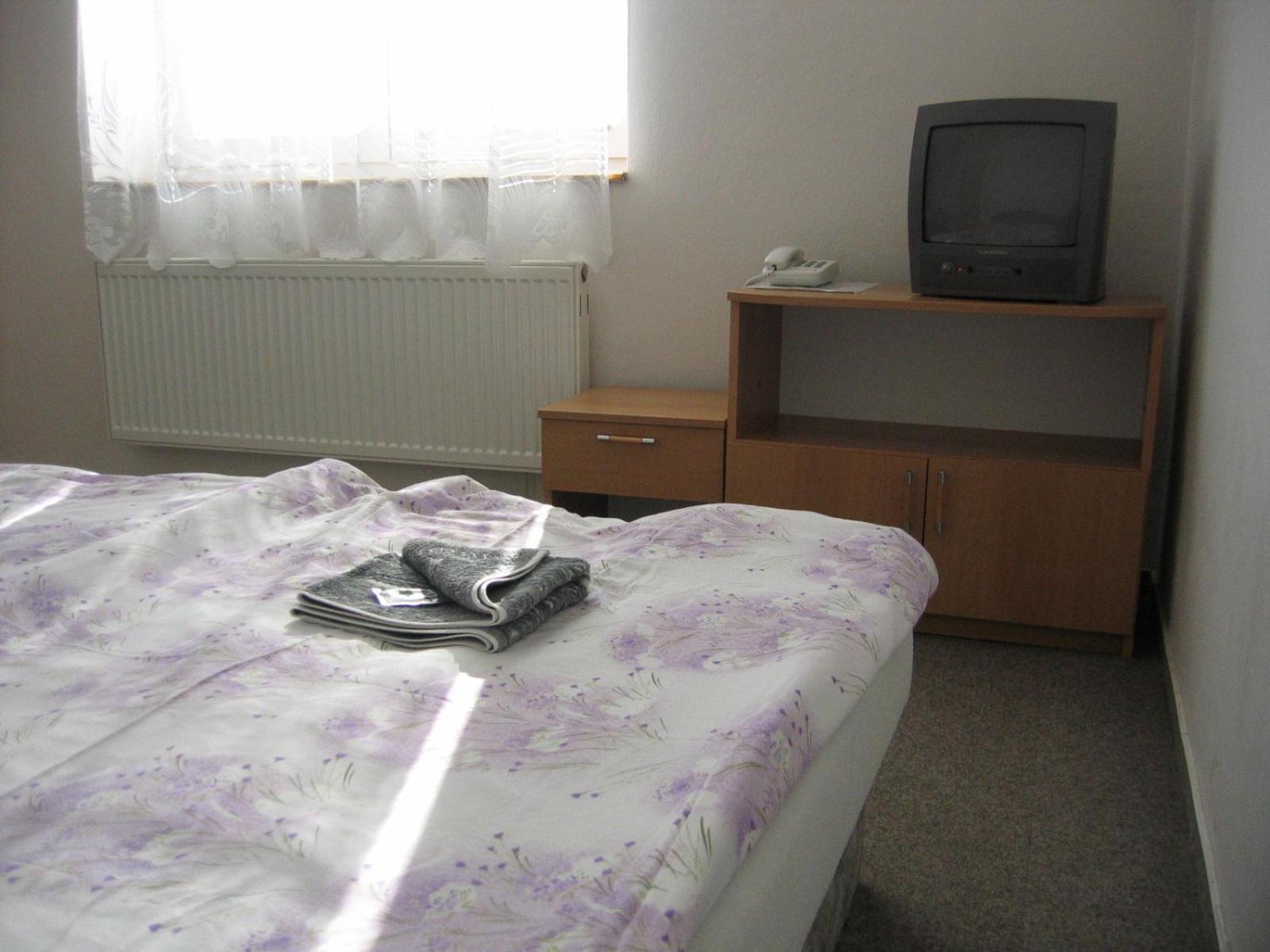 Jevíčko Hotel Morava מראה חיצוני תמונה