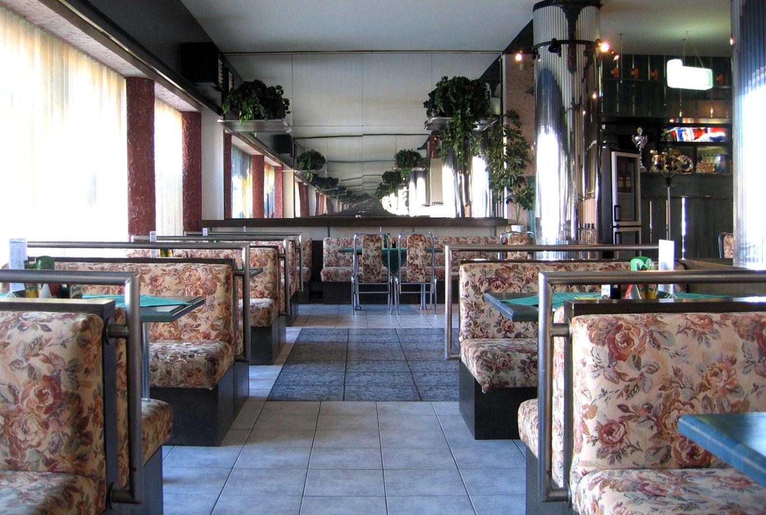 Jevíčko Hotel Morava מראה חיצוני תמונה