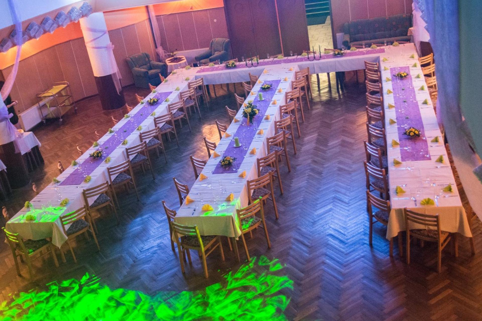 Jevíčko Hotel Morava מראה חיצוני תמונה