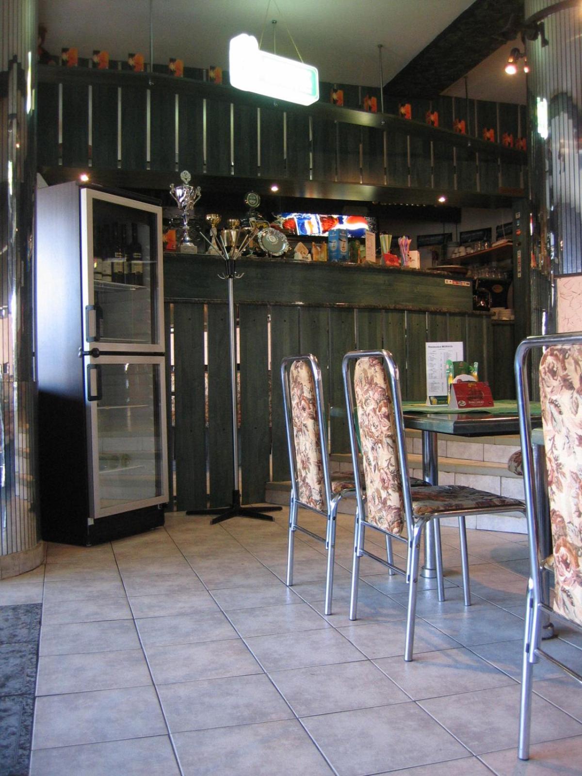 Jevíčko Hotel Morava מראה חיצוני תמונה