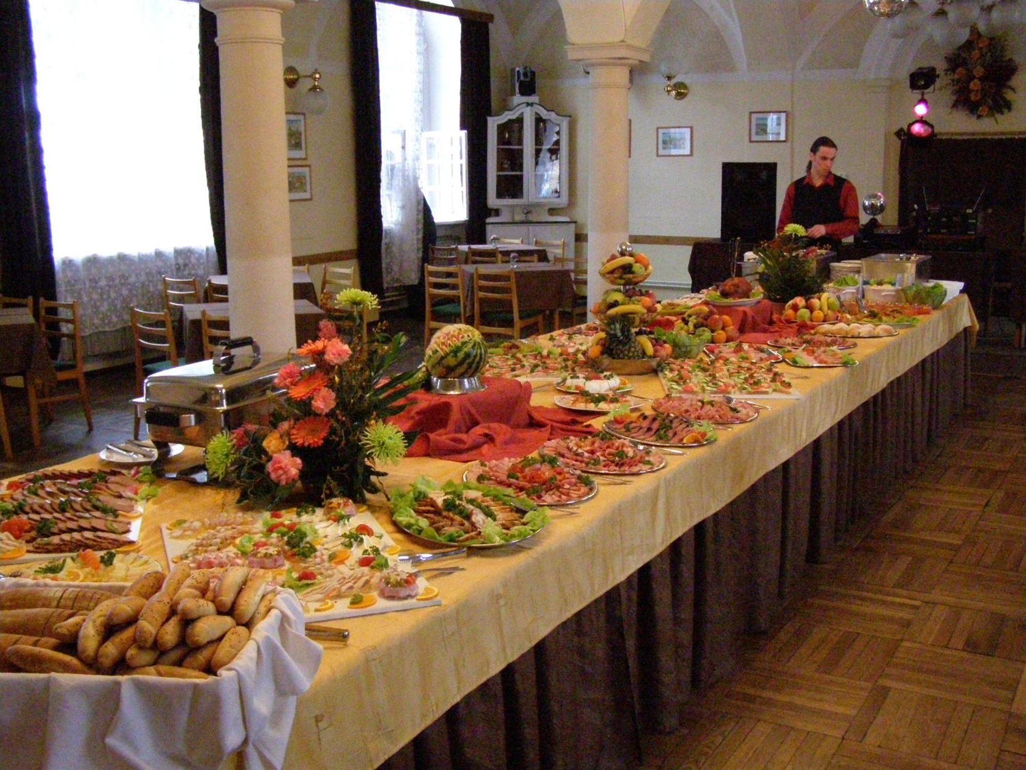 Jevíčko Hotel Morava מראה חיצוני תמונה
